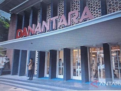 DPR Sebut Langkah Danantara Suntik Modal ke Garuda Harus Dikawal