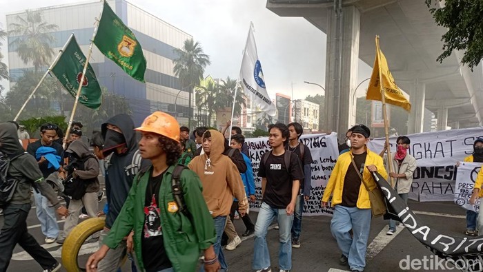 Demo mahasiswa di Makassar.