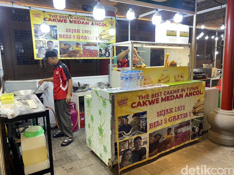 Di Dragon Point PIK 2 Bisa Jajan Bacang hingga Es Jelly Segar