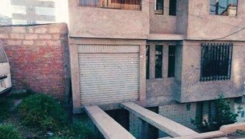 Di Indonesia juga kayak pernah lihat. Foto: arquitectura_fail via Bored Panda