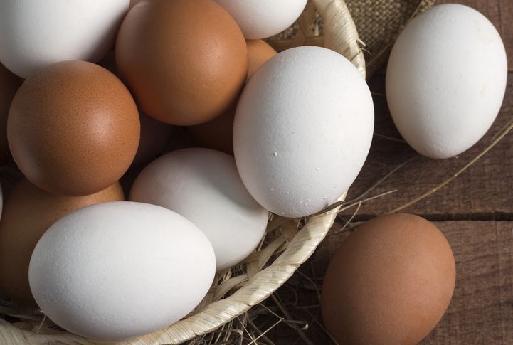 Benarkah Telur Kulit Cokelat Lebih Kaya Nutrisi? Ini Penjelasannya