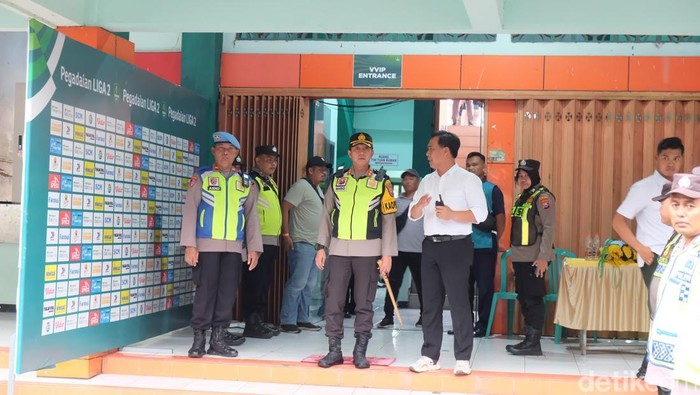Kapolres Bojonegoro meninjau stadion jelang laga Persibo Vs Gresik United