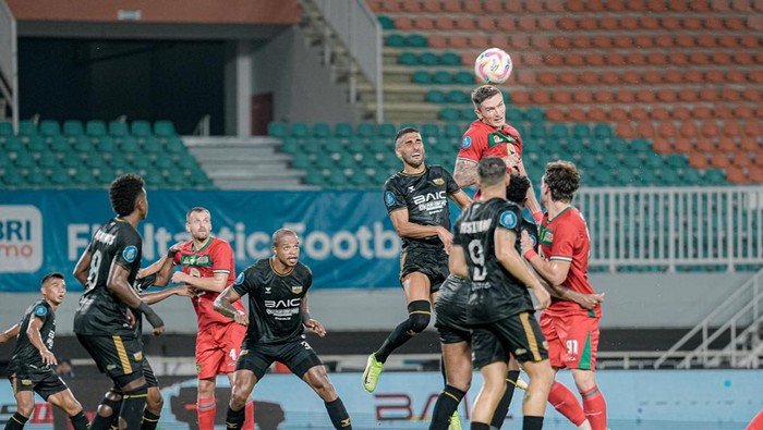 Laga Dewa United vs Persebaya