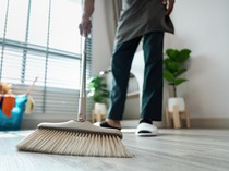 Kata Ahli, Begini Tips Bersih-bersih Rumah biar Makin Kinclong