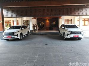 Pemkot Solo Beli Mobil Dinas Baru untuk Walkot Respati dan Wawalkot Astrid