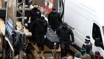 Momen Hamas Serahkan 4 Jenazah Sandera Israel