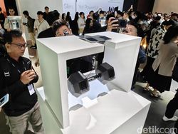 Melihat Oppo Find N5 Bisa Melayang Saking Ringannya