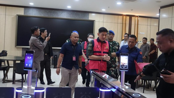 Penyidik Bidang Pidsus  Kejaksaan Tinggi Daerah Khusus Jakarta menetapkan tiga orang Tersangka dalam perkara  dugaan Tindak Pidana Korupsi Manipulasi Pemberian Kredit pada salah satu Bank BUMD  Jawa Timur Cabang Jakarta.