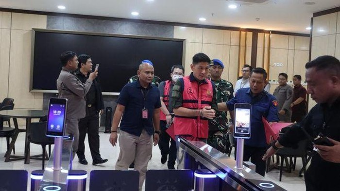 Penyidik Bidang Pidsus Kejati Jakarta menetapkan tiga orang Tersangka dalam perkara dugaan Tindak Pidana Korupsi Manipulasi Pemberian Kredit pada salah satu Bank BUMD Jawa Timur Cabang Jakarta