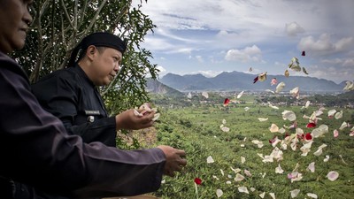 Tabur Bunga Peringati Dua Dekade Longsor TPA Leuwigajah