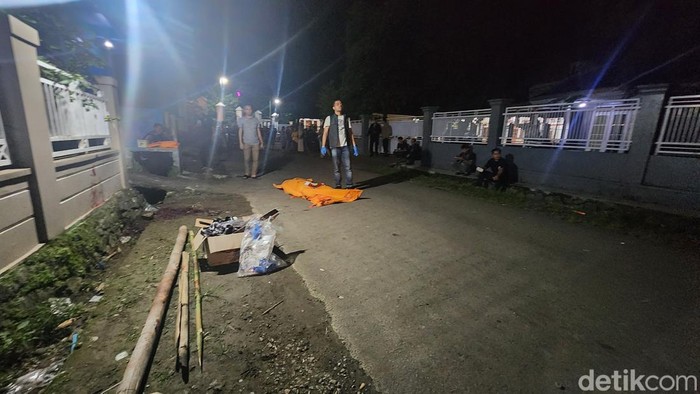 Polisi Amankan Bambu Runcing Hingga Besi Beton Dari Lokasi Tewasnya Samson