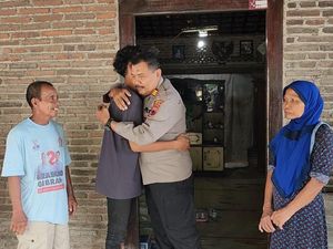 Remaja Pati Curi Pisang demi Hidupi Adik Diangkat Anak Asuh oleh Polisi