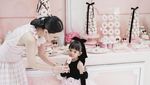 Potret Shandy Aulia Makan Es Krim di Kyoto dan Moskow