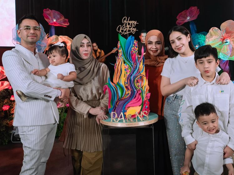 8 Foto Kejutan Ultah Nagita Slavina & Raffi Ahmad, Digelar Mewah dan Meriah