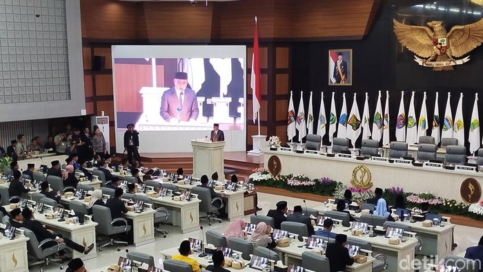 Suasana sertijab Gubernur Jabar di DPRD Jabar.