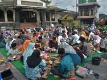 Tradisi Nyadran Masjid Wali Limbung