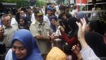 Wagub Bang Doel Tinjau Pengerukan Kali Krukut
