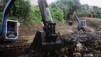 Program itu mulai dari menyelesaikan masalah Kartu Jakarta Pintar (KJP) hingga membuka operasional taman hingga 24 jam. 