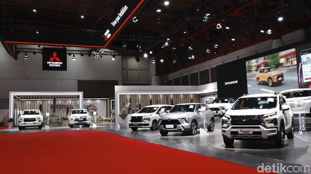 Booth Mitsubishi di pameran otomotif IIMS 2025.