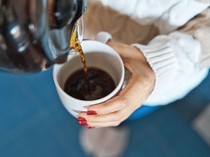 Minum Kopi Tiga Cangkir Tiap Hari Bisa Merusak Ginjal