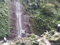 Menikmati Segarnya Tiga Curug di Kaki Gunung Halimun Salak