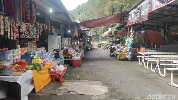 Curug Nangka di Kawasan Taman Nasional Gunung Halimun Salak, Bogor