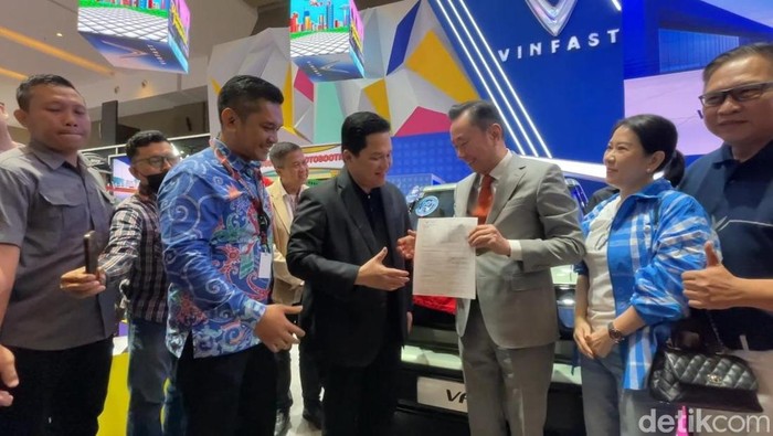 Erick Thohir beli mobil VinFast VF3.