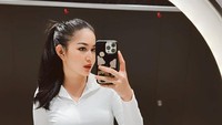 Gaya Erika Nakesya nggak pernah gagal. Foto: Instagram Eriska Nakesya