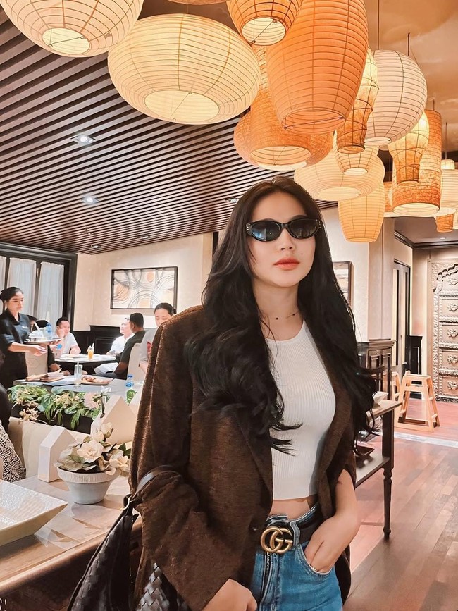 Usolye shahridagi porno mehmonxonalar Rus yigiti lezbiyenlarga erkalaydi