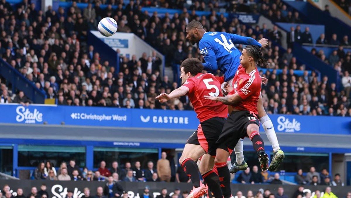 Duel Liga Inggris antara Everton vs MU selesai 2-2 (Action Images via Reuters/Ed Sykes)
