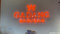 Setelah kafe dan minimarket Korea, Deddy Corbuzier kini buka restoran Padang bernama Gadang Barubah. Lokasinya ada di Pollux Mall, Cikarang. Foto: Detikcom / Atiqa Rana