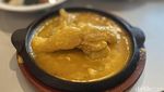 Lamak Bano! Tunjang Hot Plate dan Rendang di Resto Padang Deddy Corbuzier