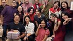 Gregoria Mariska Ajak Mikha Angelo Makan Bareng Teman-teman Atlet
