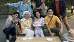 Gregoria Mariska Ajak Mikha Angelo Makan Bareng Teman-teman Atlet