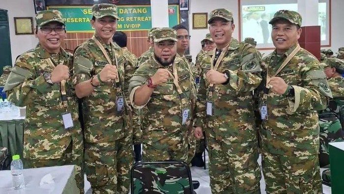 Gubernur Bengkulu Hemi Hasan saat ikut retret di Magelang, Jawa Tengah