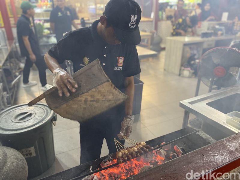 Haji Parto: Sate dan Kepala Kambing Muda Berbumbu Sedap di Dragon Point PIK