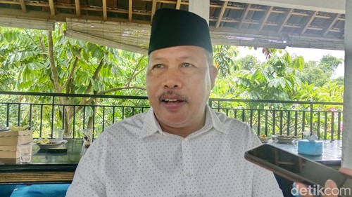 Kepala Bakesbangpoldagri Lombok Timur, Mustawa, saat diwawancarai, Sabtu (22/2/2025).
