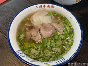 Lanzhou Lamian: Sedapnya Mie Tarik Autentik China yang Halal di PIK