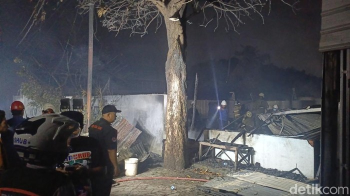 Lokasi pabrik mebel di Genuk Semarang yang ludes terbakar, Sabtu (22/2/2025).