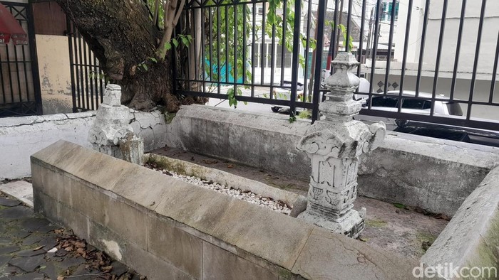 Makam keramat di Jalan Simalungun, Kota Medan