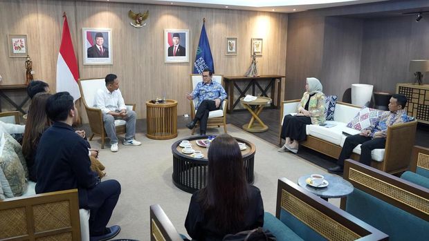 Master Bagasi mendapat dukungan penuh dari Menteri Perdagangan (Mendag) Republik Indonesia, Budi Santoso, dalam upaya memperkuat ekspor produk asli Indonesia ke pasar global.