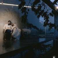 “Just married my true love. I love you @gregoriamrska ❤️” tulis Mikha Angelo, membagikan foto pernikahannya dengan Gregoria Mariska dengan caption romantis di Instagram. Foto: dok. Instagram @venemapictures