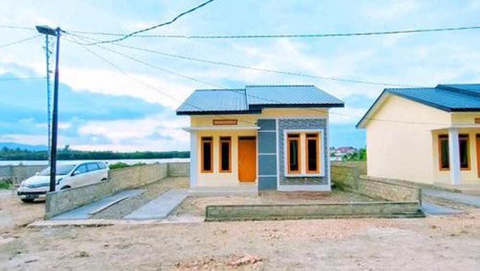 Penampakan rumah di Puri Gading Residence Surien