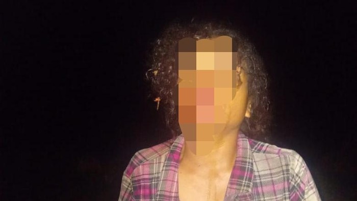 Perempuan di RT 08, Dusun 4 Bakulun, Desa Honuk, Kecamatan Amfoang Barat Laut, Kabupaten Kupang, NTT, Nofi Alais, dihajar suaminya, Aleksander Naitnaus, hingga bersimbah darah, Kamis (20/2/2025). (Istimewa)