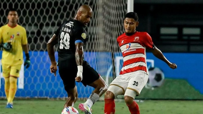 Persib Vs Madura United