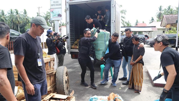 Satgas Narcotic Investigation Center (NIC) Dittipidnarkoba Bareskrim Polri berhasil menggagalkan penyelundupan narkotika jenis ganja yang akan dikirim ke Jakarta. Sebanyak 74 kilogram ganja berhasil disita dalam pengungkapan tersebut.