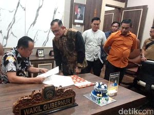 Tinjau Tempat Kerja, Cik Ujang: Ternyata Lebih Besar dari Ruangan Bupati