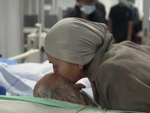 Kronologi Ayah Wanda Hamidah Meninggal karena Kanker Usus Besar