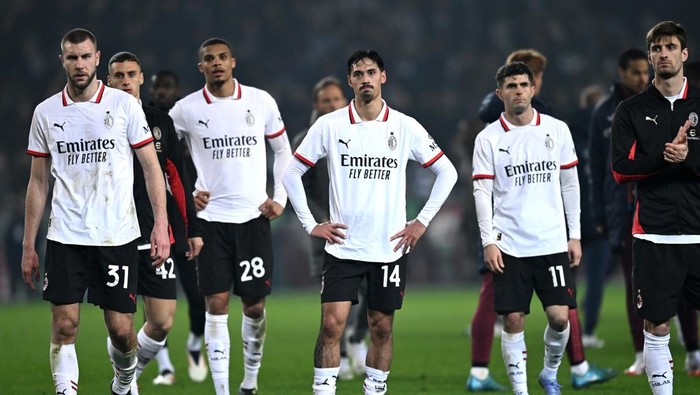 TURIN, ITALY - FEBRUARY 22: Players of Milan disappointment  the Serie A match between Torino and Milan at Stadio Olimpico di Torino on February 22, 2025 in Turin, Italy. (Photo by Image Photo Agency/Getty Images)