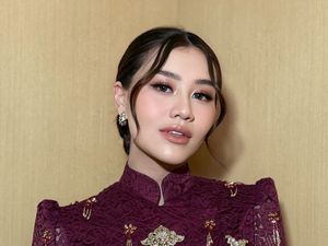 8 Foto Aaliyah Massaid Jadi Bridesmaid Berkebaya Janggan, Pancarkan Aura Bumil